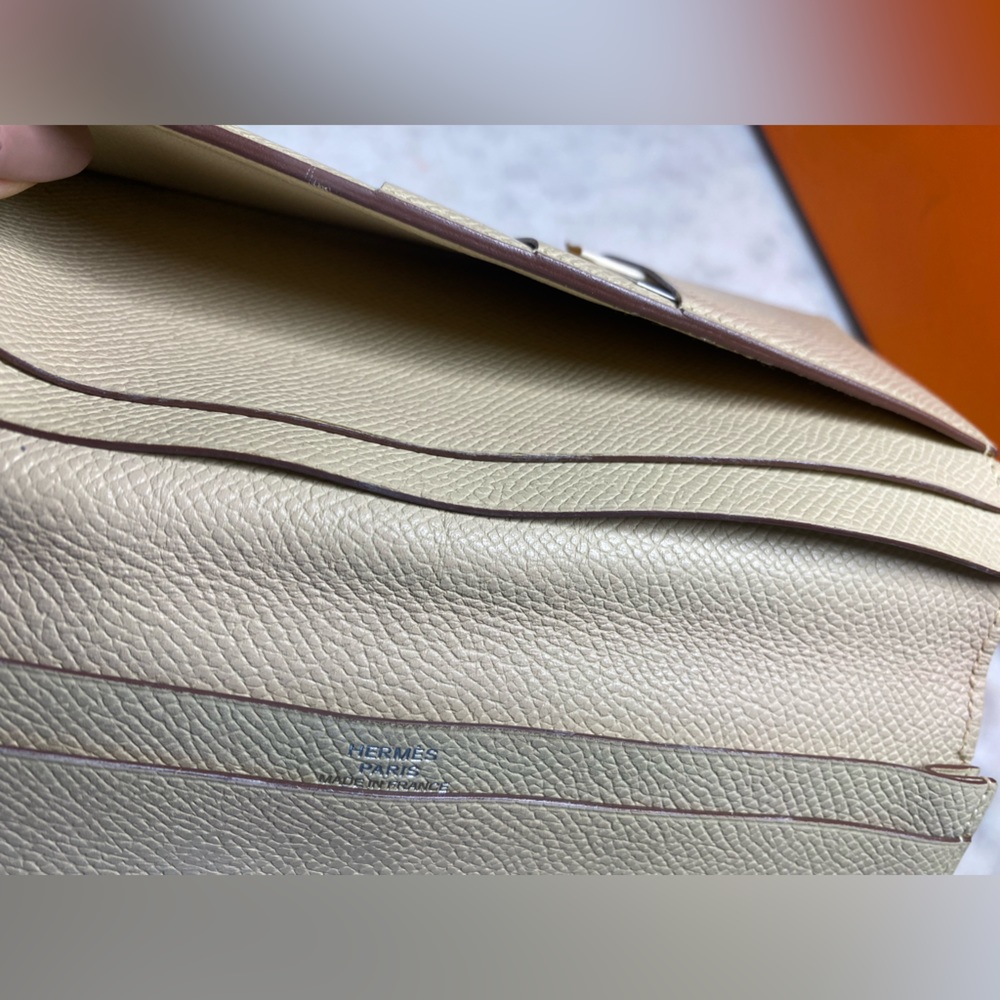 Hermes Citizen Wallet - Picture 6 of 9